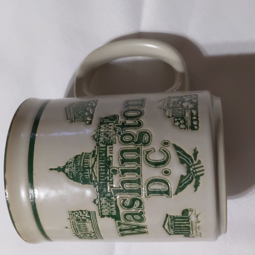 LWashington DC Souvenir Cup Mug, with # 1 Dad